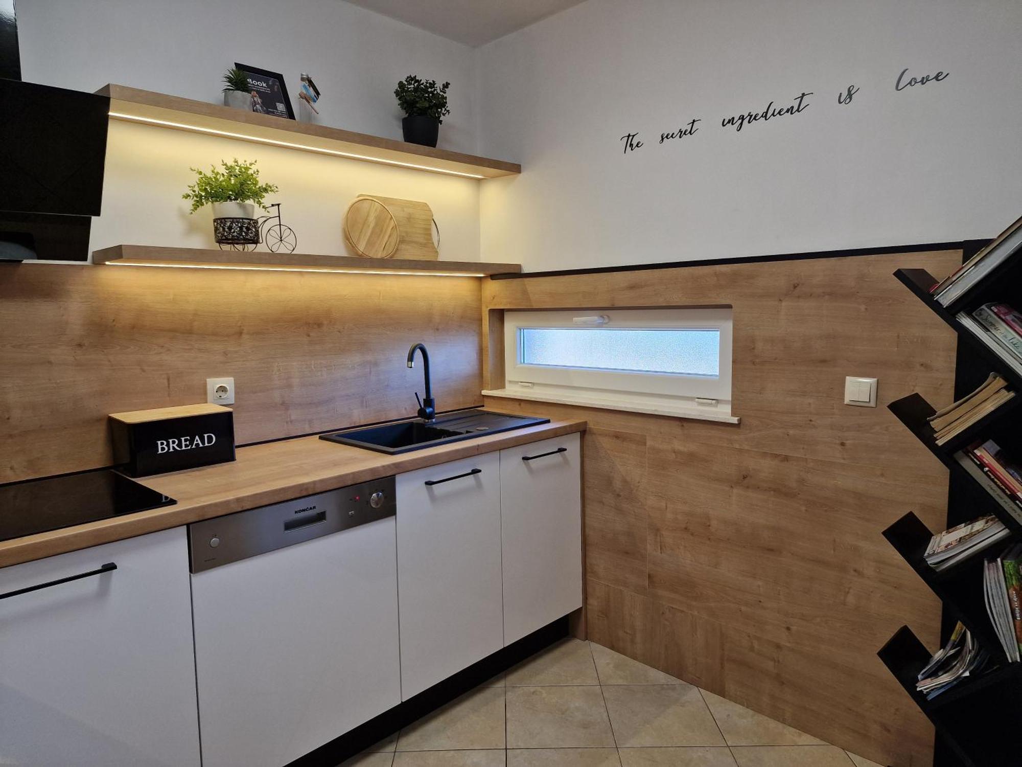 Kaštel Štafilić Beautiful Holiday Home "Villa Luka" מראה חיצוני תמונה