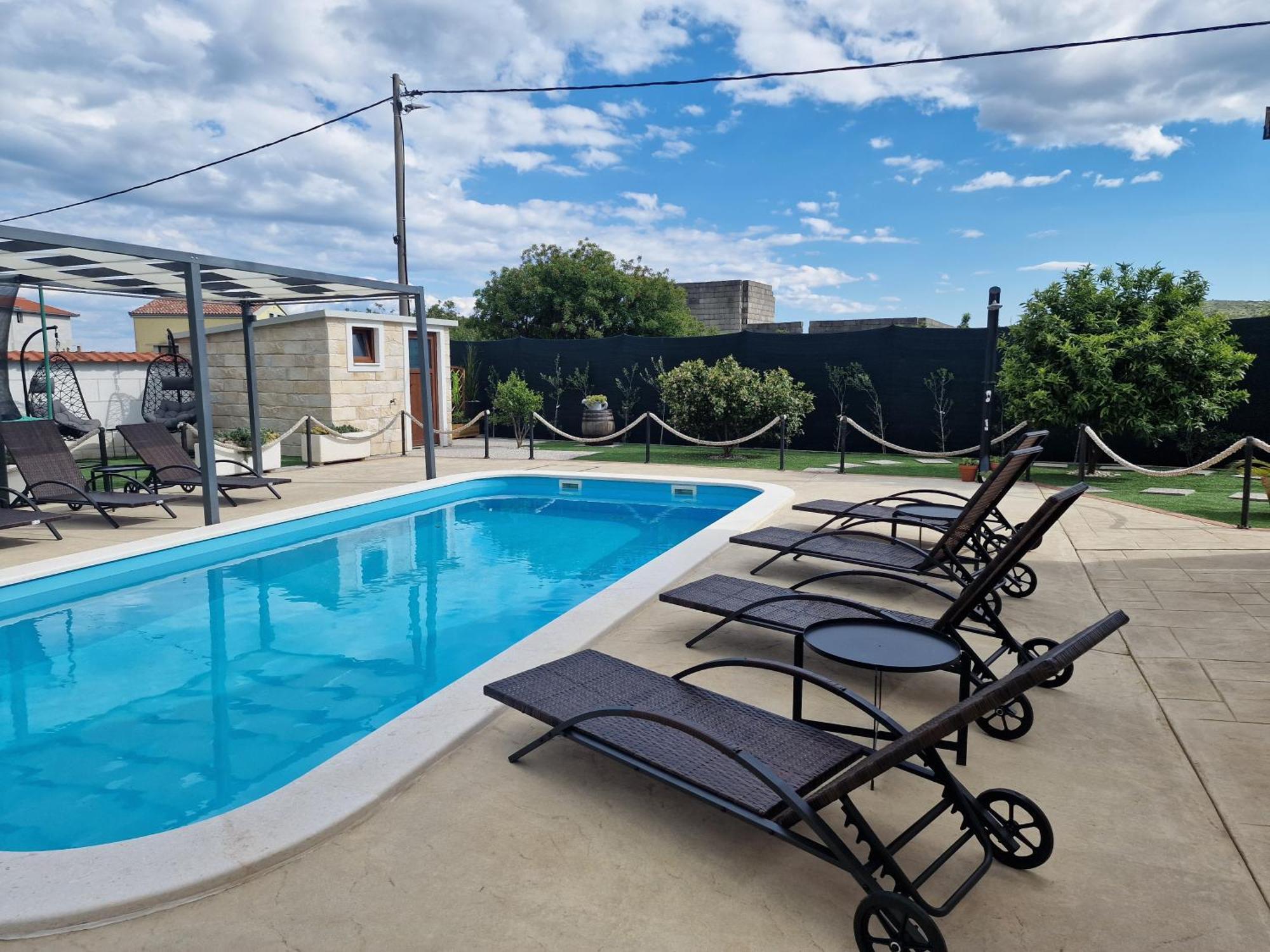 Kaštel Štafilić Beautiful Holiday Home "Villa Luka" מראה חיצוני תמונה